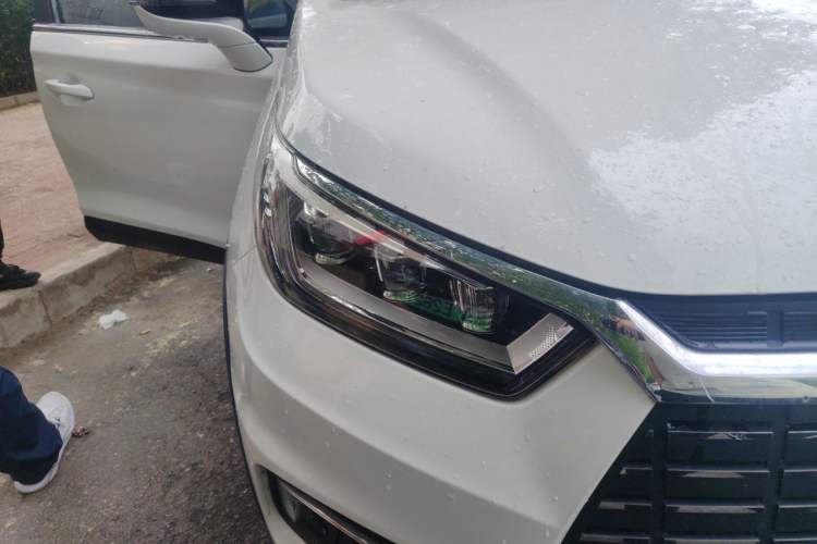 Used BYD Yuan New Energy 2019 EV535 High-Energy Leading Edition Right Front Headlight