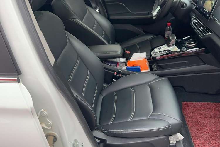 Used BYD Yuan New Energy 2019 EV360 Smart Connect Enjoyment Model Right Front Seat