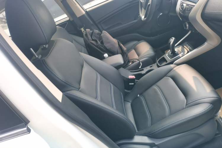 Used BYD Yuan New Energy 2019 EV360 Smart Connect Leading Model Right Front Seat