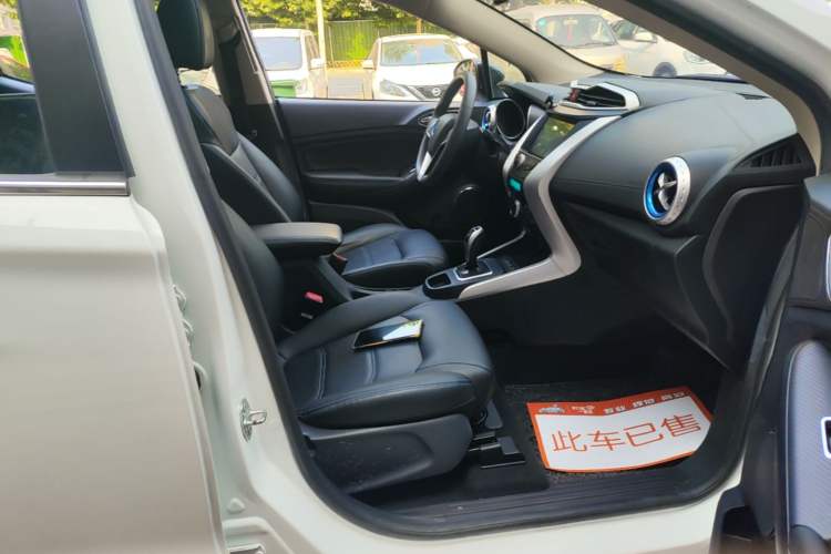 Used BYD Yuan New Energy 2019 EV360 Smart Connect Leading Model Right Front Seat