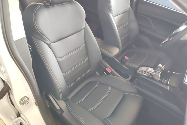Used BYD Yuan New Energy 2019 EV535 Smart Connect Trendsetting Model Right Front Seat