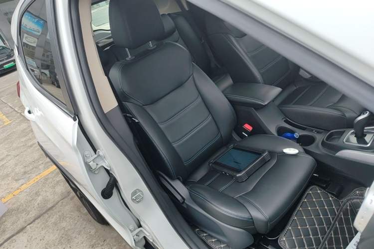 Used BYD Yuan New Energy 2019 EV360 Smart Connect Leading Model Right Front Seat