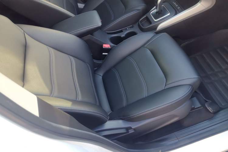 Used BYD Yuan New Energy 2019 EV360 Smart Connect Leading Model Right Front Seat