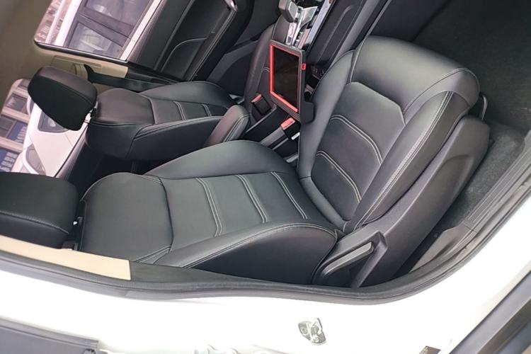 Used BYD Yuan New Energy 2019 EV535 Smart Connect Trendsetting Model Right Front Seat