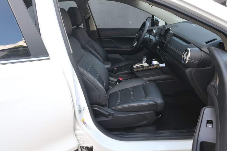 Used BYD Yuan New Energy 2019 EV360 Smart Connect Enjoyment Model Right Front Seat