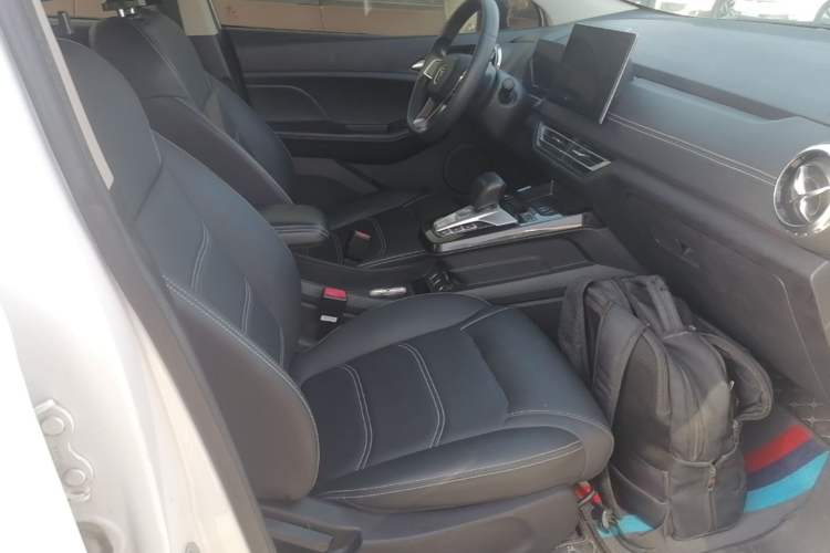 Used BYD Yuan New Energy 2019 EV535 Smart Connect Trendsetting Model Right Front Seat