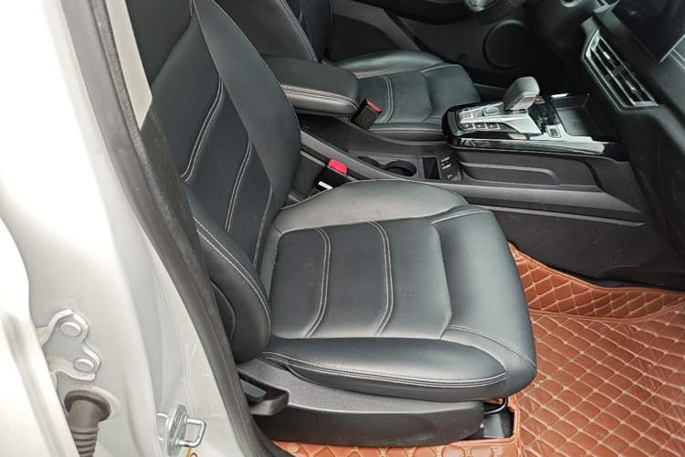 Used BYD Yuan New Energy 2019 EV360 Smart Connect Enjoyment Model Right Front Seat