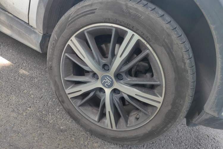 Used BYD Yuan New Energy 2019 EV535 High-Energy Leading Edition Right Front Wheel Hub