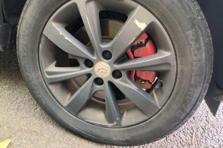 Used BYD Yuan New Energy 2019 EV360 Smart Connect Elite Model Right Front Wheel Hub