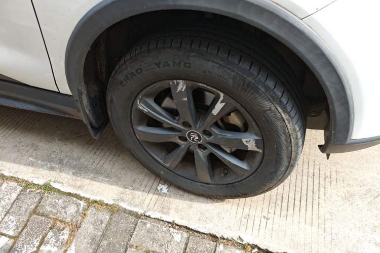 Used BYD Yuan New Energy 2019 EV535 Smart Connect Trendsetting Model Right Front Wheel Hub