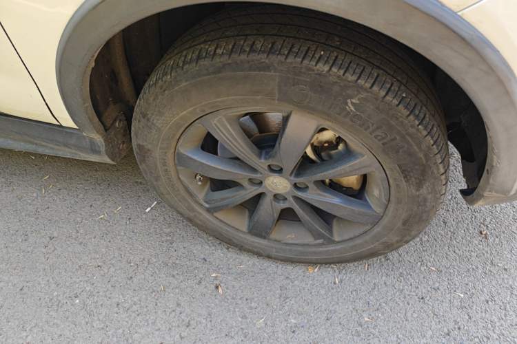 Used BYD Yuan New Energy 2019 EV360 Smart Connect Leading Model Right Front Wheel Hub