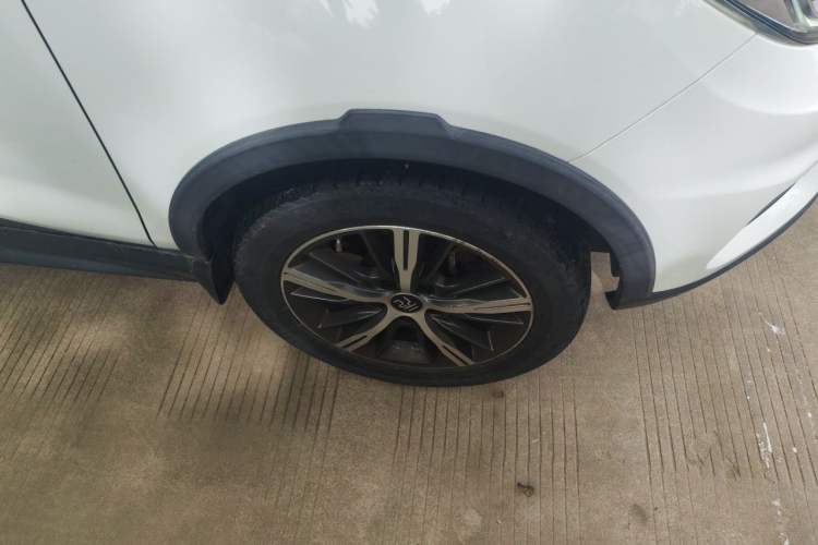 Used BYD Yuan New Energy 2019 EV535 High-Energy Leading Edition Right Front Wheel Hub