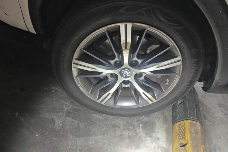 Used BYD Yuan New Energy 2019 EV535 High-Energy Leading Edition Right Front Wheel Hub
