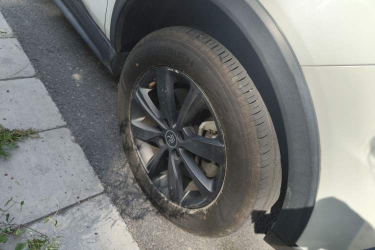 Used BYD Yuan New Energy 2019 EV535 Smart Connect Elite Model Right Front Wheel Hub