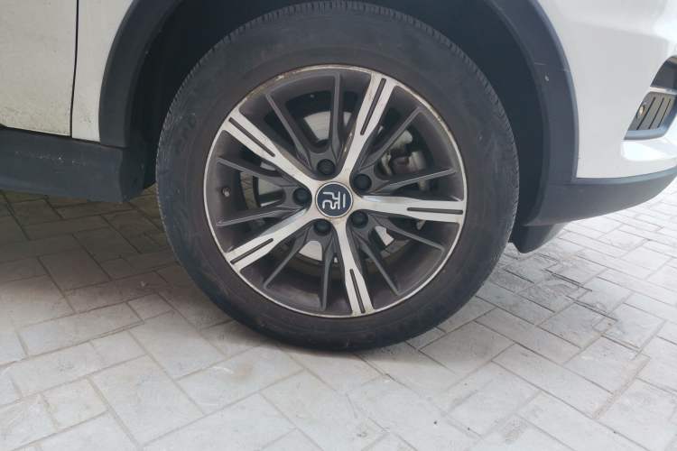 Used BYD Yuan New Energy 2019 EV535 High-Energy Leading Edition Right Front Wheel Hub