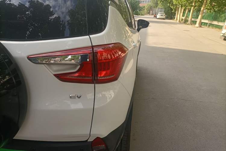 Used BYD Yuan New Energy 2019 EV535 Smart Connect Trendsetting Model Right Rear Taillight