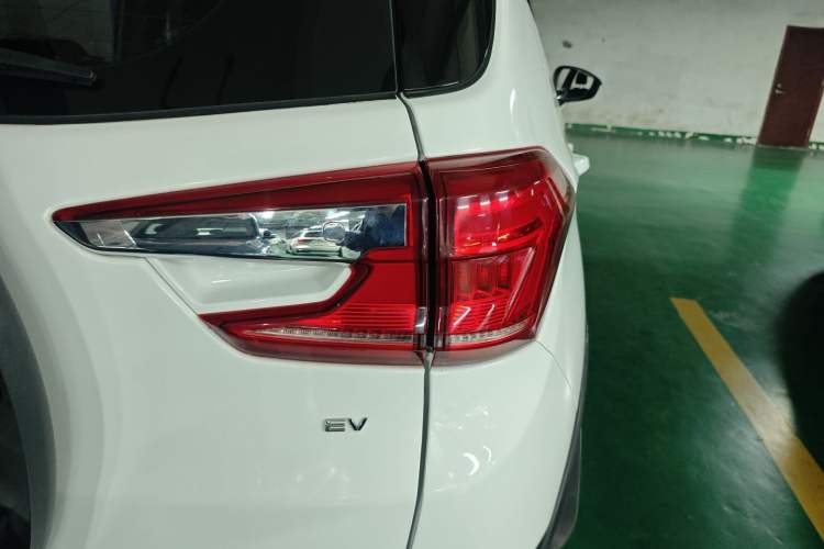 Used BYD Yuan New Energy 2019 EV360 Smart Connect Enjoyment Model Right Rear Taillight