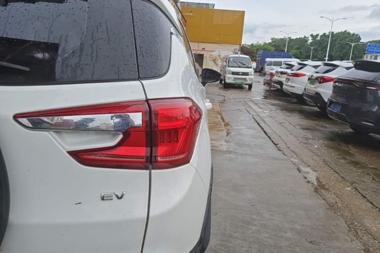 Used BYD Yuan New Energy 2019 EV360 Smart Connect Enjoyment Model Right Rear Taillight