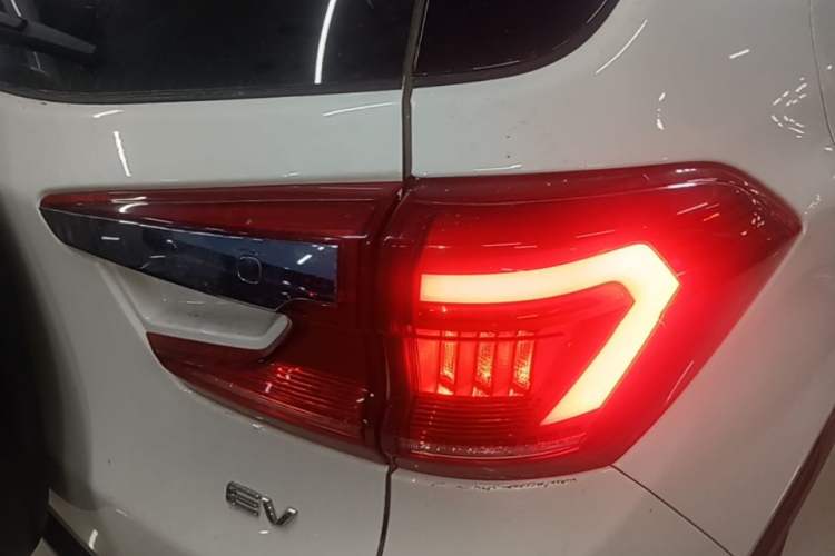 Used BYD Yuan New Energy 2019 EV535 High-Energy Leading Edition Right Rear Taillight