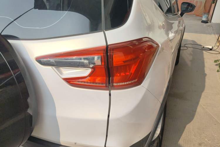 Used BYD Yuan New Energy 2019 EV535 Smart Connect Trendsetting Model Right Rear Taillight
