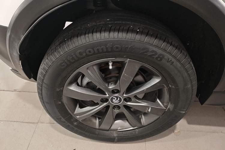 Used BYD Yuan New Energy 2019 EV535 Smart Connect Trendsetting Model Right Rear Wheel Hub