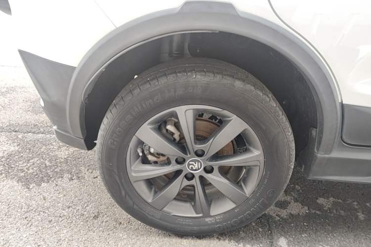 Used BYD Yuan New Energy 2019 EV360 Smart Connect Luxurious Model Right Rear Wheel Hub