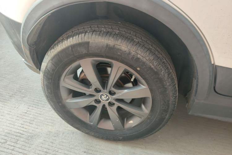 Used BYD Yuan New Energy 2019 EV535 Smart Connect Trendsetting Model Right Rear Wheel Hub