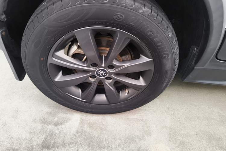 Used BYD Yuan New Energy 2019 EV535 Smart Connect Trendsetting Model Right Rear Wheel Hub