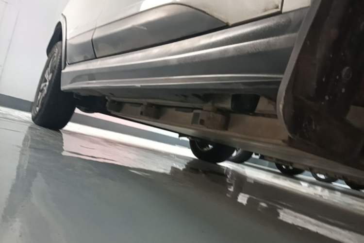 Used BYD Yuan New Energy 2019 EV360 Smart Connect Enjoyment Model Right Side Sill