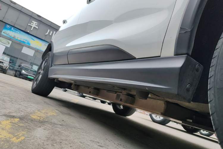 Used BYD Yuan New Energy 2019 EV360 Smart Connect Leading Model Right Side Sill