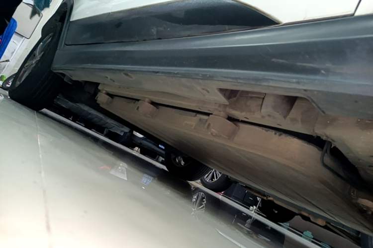Used BYD Yuan New Energy 2019 EV360 Smart Connect Enjoyment Model Right Side Sill