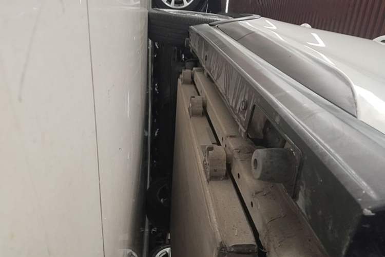 Used BYD Yuan New Energy 2019 EV360 Smart Connect Leading Model Right Side Sill