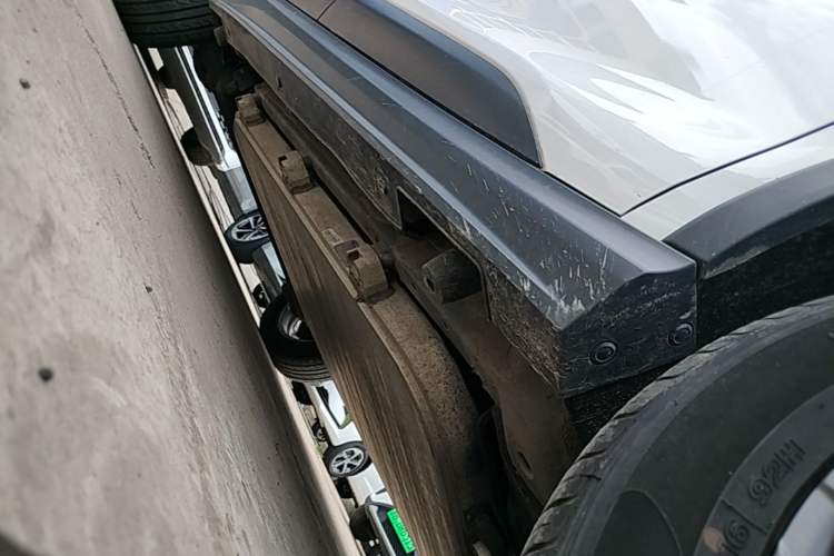 Used BYD Yuan New Energy 2019 EV535 Smart Connect Trendsetting Model Right Side Sill
