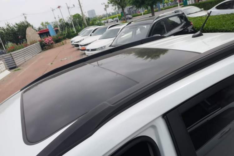 Used BYD Yuan New Energy 2019 EV360 Smart Connect Leading Model Roof