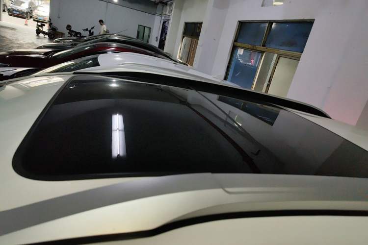 Used BYD Yuan New Energy 2019 EV360 Smart Connect Enjoyment Model Roof