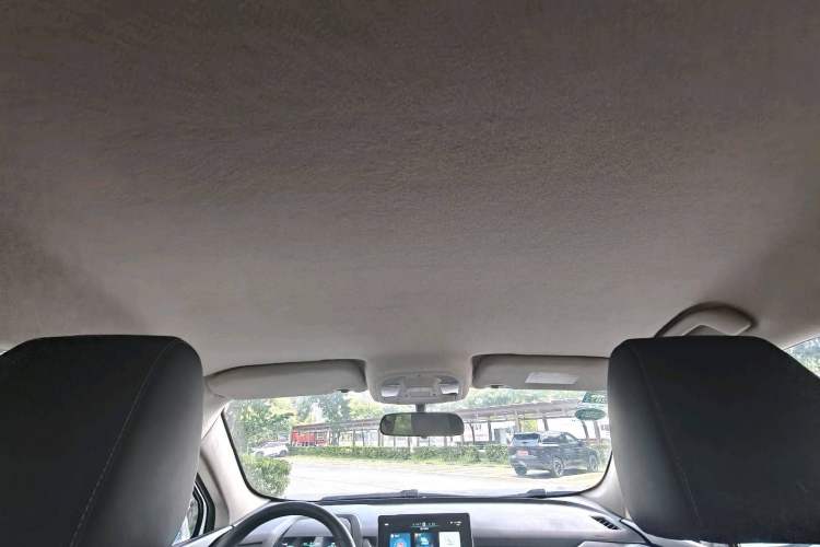 Used BYD Yuan New Energy 2019 EV535 Smart Connect Trendsetting Model Roof