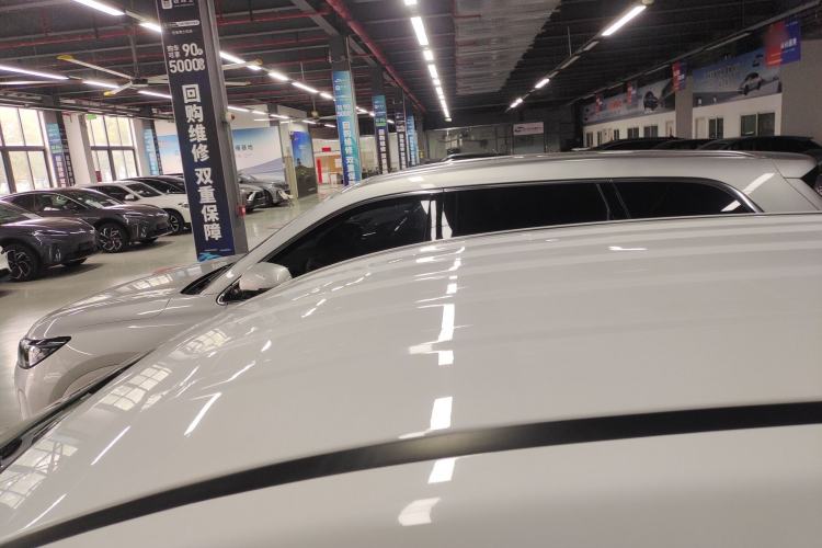 Used BYD Yuan New Energy 2019 EV535 Smart Connect Trendsetting Model Roof