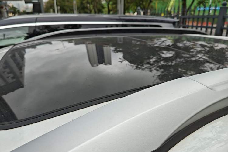 Used BYD Yuan New Energy 2019 EV360 Smart Connect Enjoyment Model Roof
