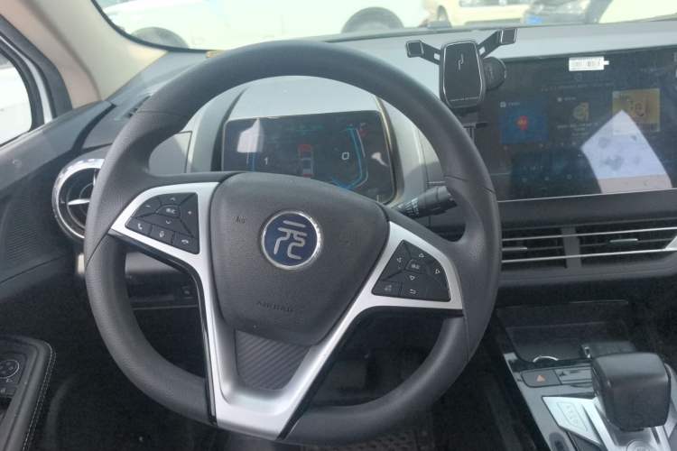 Used BYD Yuan New Energy 2019 EV535 Smart Connect Trendsetting Model Steering Wheel