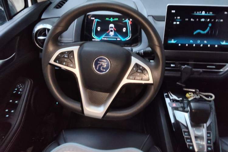 Used BYD Yuan New Energy 2019 EV535 Smart Connect Trendsetting Model Steering Wheel