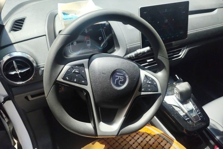 Used BYD Yuan New Energy 2019 EV535 Smart Connect Trendsetting Model Steering Wheel