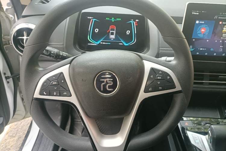 Used BYD Yuan New Energy 2019 EV535 Smart Connect Trendsetting Model Steering Wheel