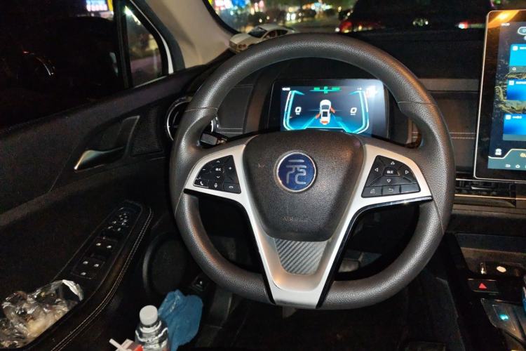 Used BYD Yuan New Energy 2019 EV535 Smart Connect Trendsetting Model Steering Wheel