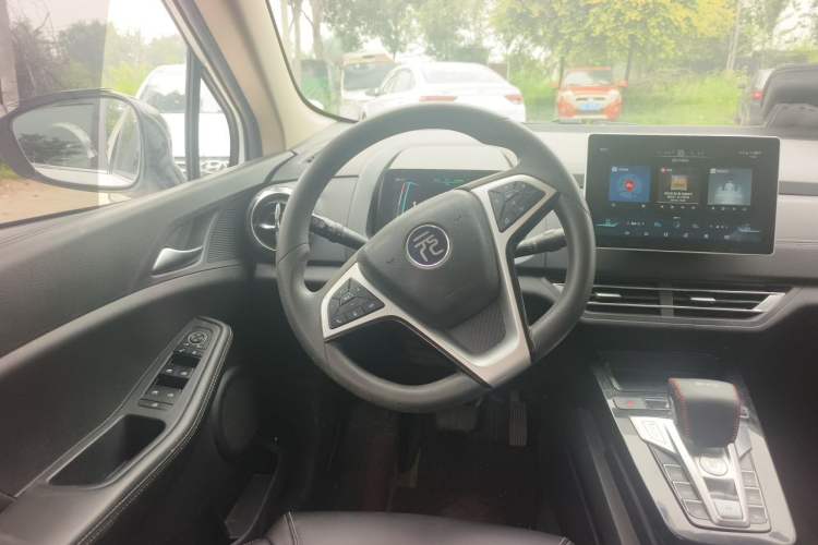 Used BYD Yuan New Energy 2019 EV535 Smart Connect Trendsetting Model Steering Wheel
