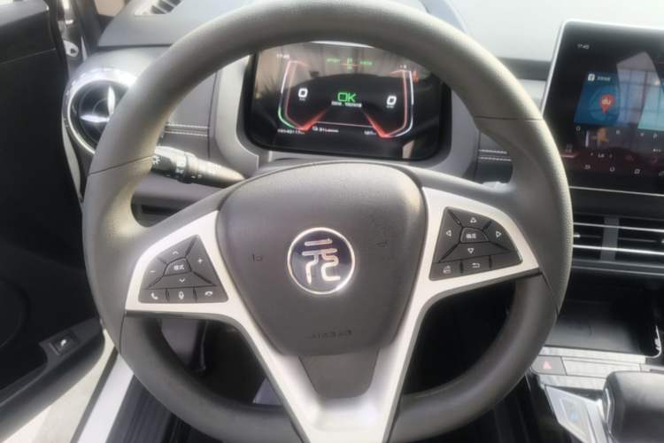 Used BYD Yuan New Energy 2019 EV535 Smart Connect Trendsetting Model Steering Wheel
