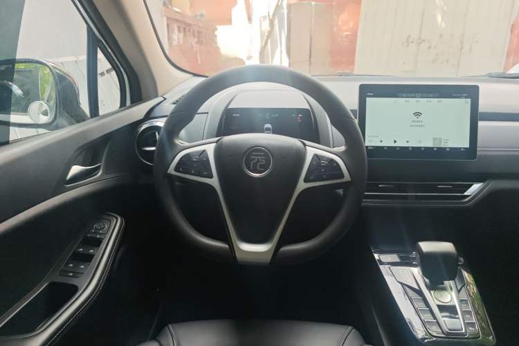 Used BYD Yuan New Energy 2019 EV535 Smart Connect Trendsetting Model Steering Wheel
