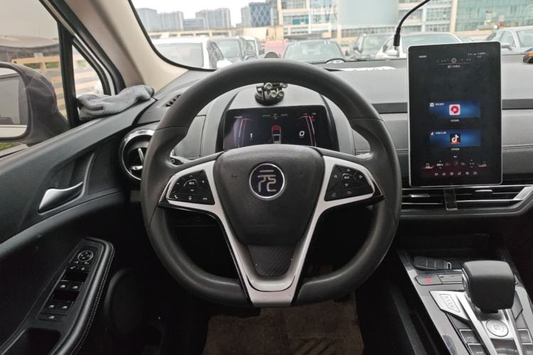 Used BYD Yuan New Energy 2019 EV535 Smart Connect Trendsetting Model Steering Wheel