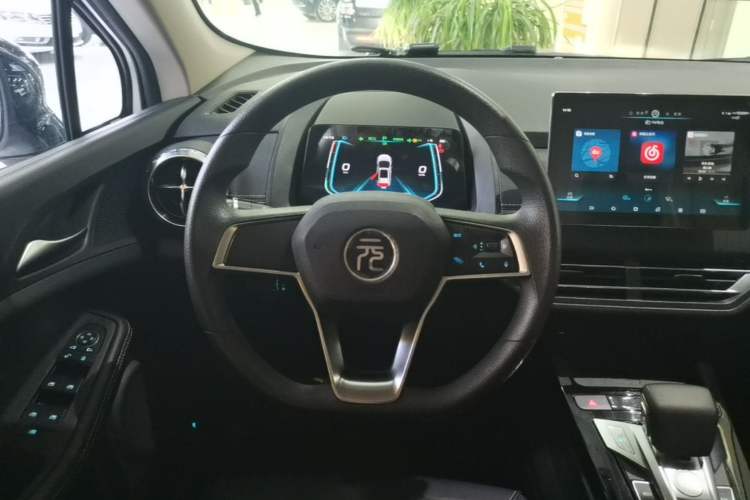 Used BYD Yuan New Energy 2019 EV535 Smart Connect Trendsetting Model Steering Wheel