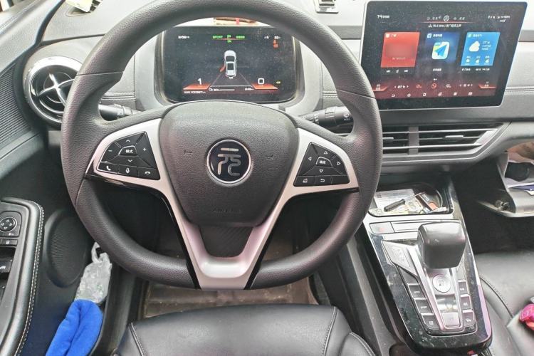 Used BYD Yuan New Energy 2019 EV535 Smart Connect Trendsetting Model Steering Wheel