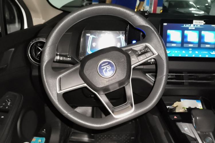 Used BYD Yuan New Energy 2019 EV535 Smart Connect Trendsetting Model Steering Wheel
